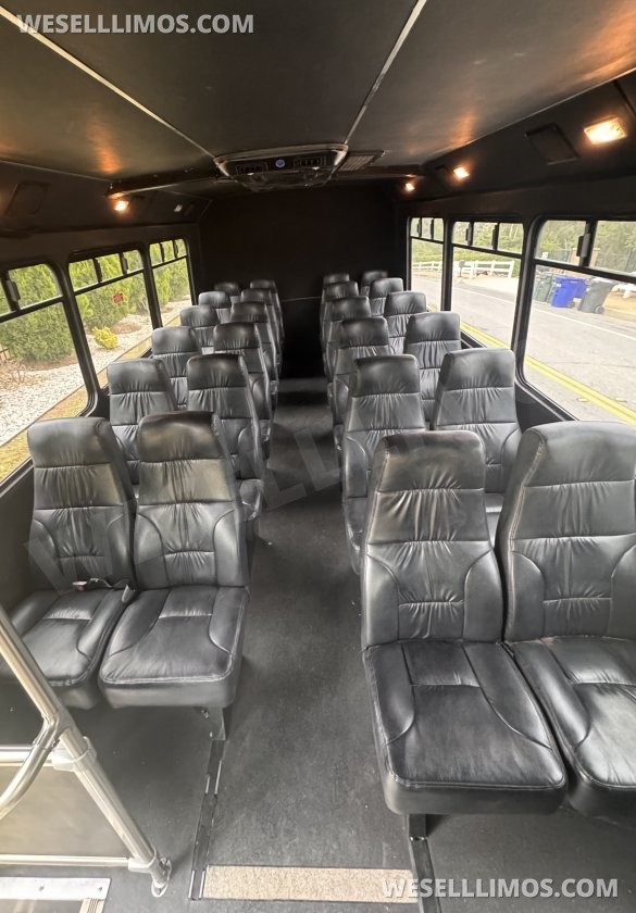 2014 Ford E450 Shuttle Bus