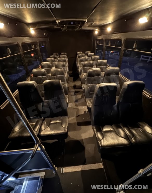 2014 Ford E450 Shuttle Bus