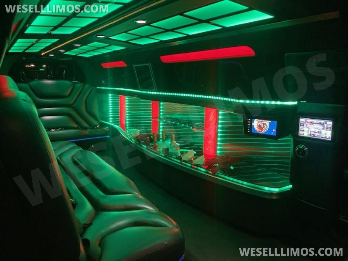 Photo of Limousine for sale: 2017 Lincoln Continental 130" by Pinnacle Coachworks