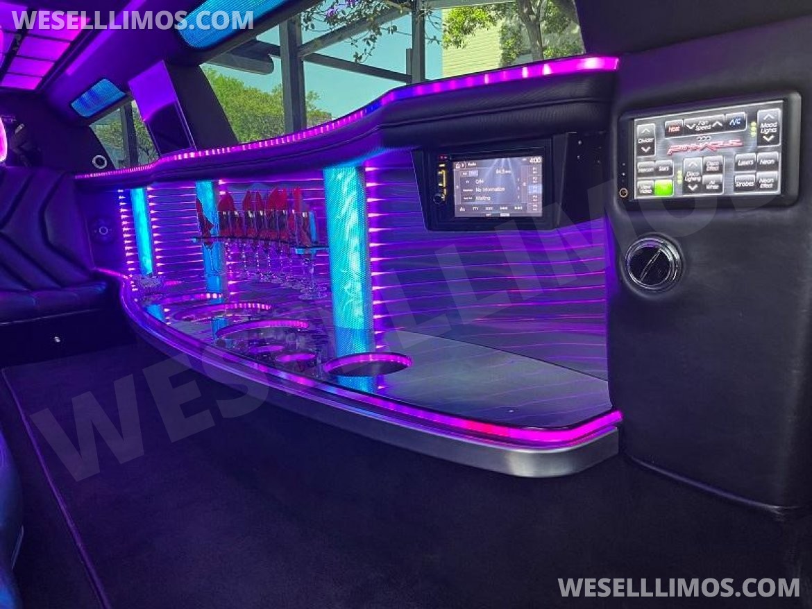 Photo of Limousine for sale: 2017 Lincoln Continental 130" by Pinnacle Coachworks