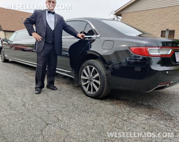 2017 Pinnacle Coachworks Lincoln Continental Limousine