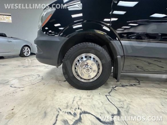 2015 GRECH CUSTOMS Mercedes-Benz 2015 Mercedes-Benz Sprinter 3500 4x2 3500 3dr 170  Limo Bus