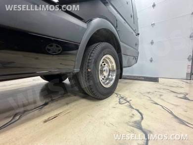 2015 GRECH CUSTOMS Mercedes-Benz 2015 Mercedes-Benz Sprinter 3500 4x2 3500 3dr 170  Limo Bus