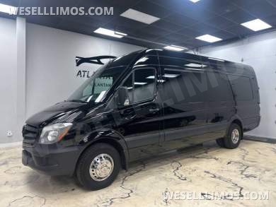 2015 GRECH CUSTOMS Mercedes-Benz 2015 Mercedes-Benz Sprinter 3500 4x2 3500 3dr 170  Limo Bus