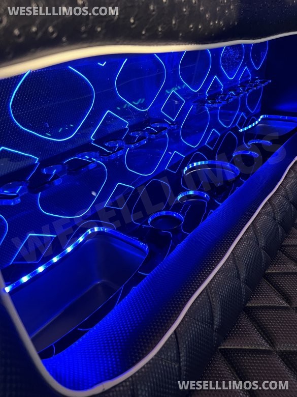 2013 Ford F750 Limo Bus