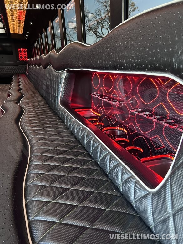 2013 Ford F750 Limo Bus