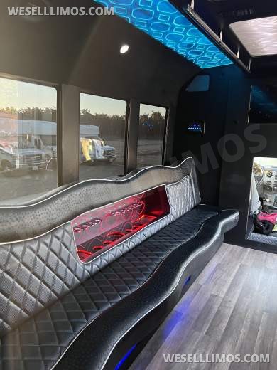 2013 Ford F750 Limo Bus