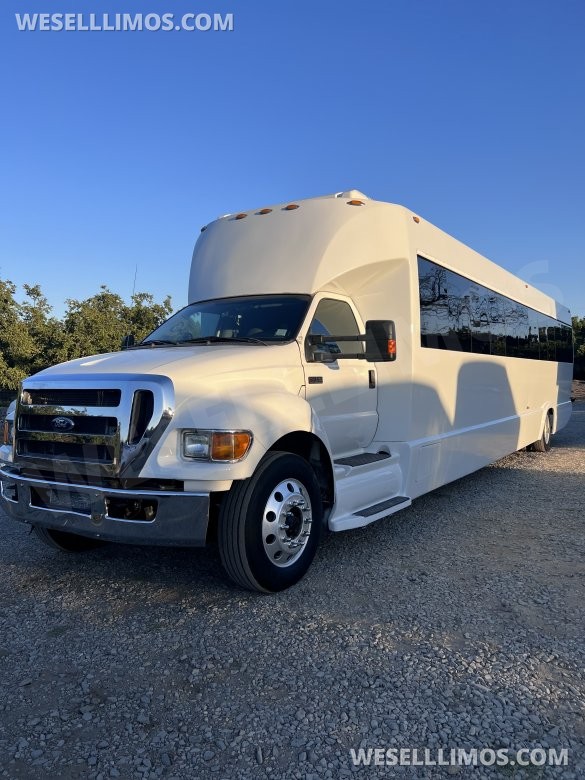2013 Ford F750 Limo Bus