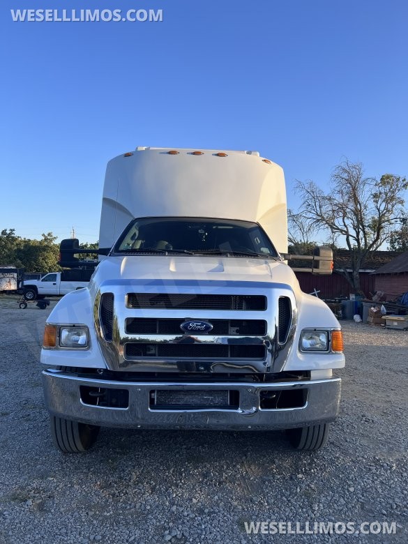 2013 Ford F750 Limo Bus
