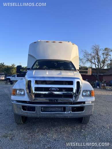 2013 Ford F750 Limo Bus