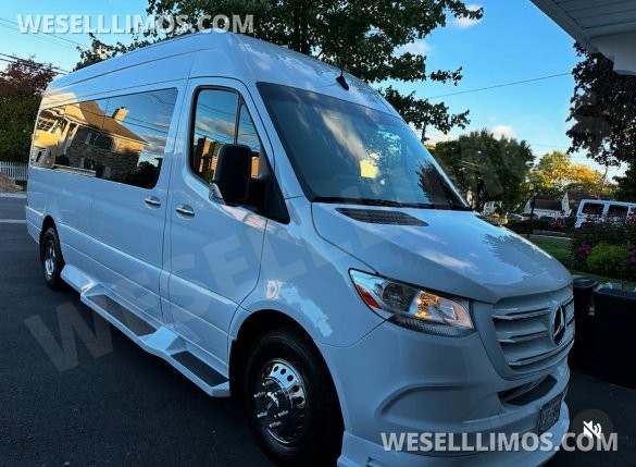 2022 Mercedes-Benz Sprinter 3500xd Limo Bus