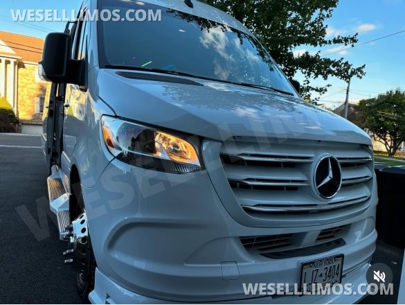 2022 Mercedes-Benz Sprinter 3500xd Limo Bus