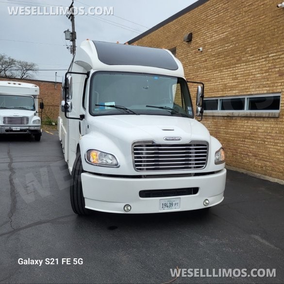 2018 Executive Coach Builder Freightliner ECB45 Executive Shuttle