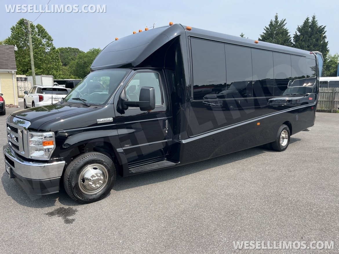 Photo of Executive Shuttle for sale: 2025 Ford E 450 GM 28 by Grech