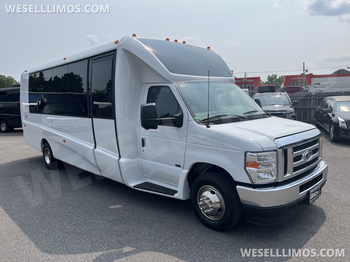 Executive Shuttle for sale: 2025 Ford E 450 GM 28 by Grech