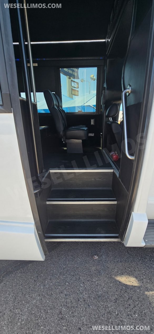 2016 Grech Motors Ford F550 Shuttle Bus