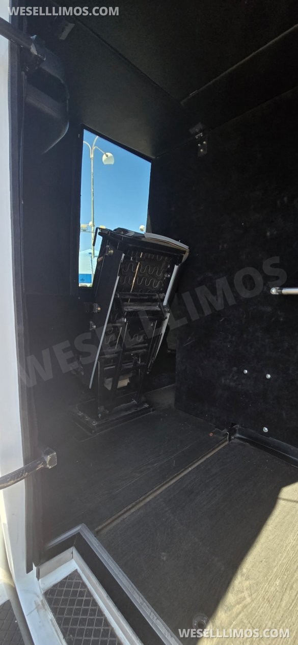2016 Grech Motors Ford F550 Shuttle Bus