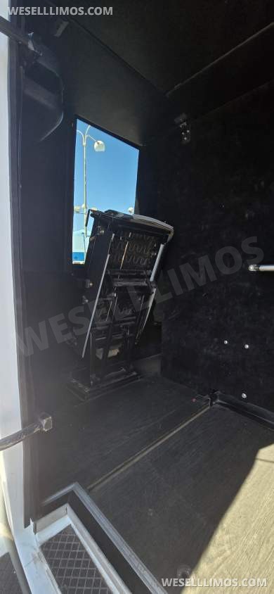 2016 Grech Motors Ford F550 Shuttle Bus