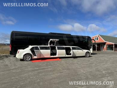 2016 'Limos By Moonlight' Chrysler 300 with Jet and Wedding Door 14 Passenger Limousine.