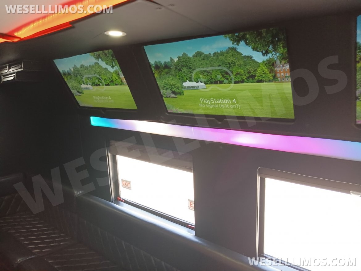 Photo of Limo Bus for sale: 2014 Ford F450 28&quot;