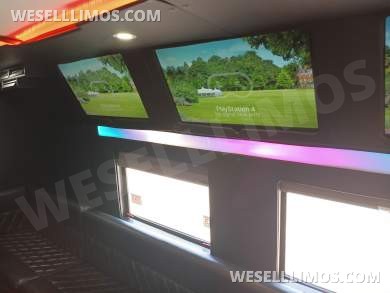2014 Ford F450 Gaming/Party Bus