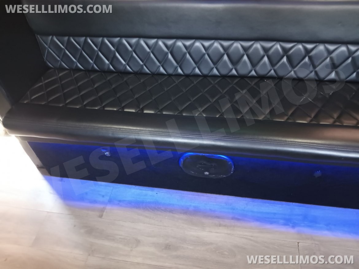 Photo of Limo Bus for sale: 2014 Ford F450 28&quot;