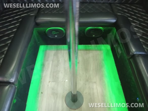 2014 Ford F450 Gaming/Party Bus