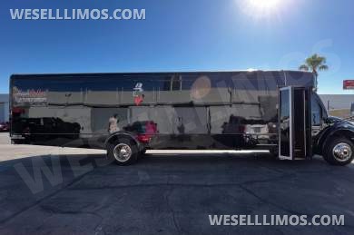 2014 Freightliner S2 Limo Bus