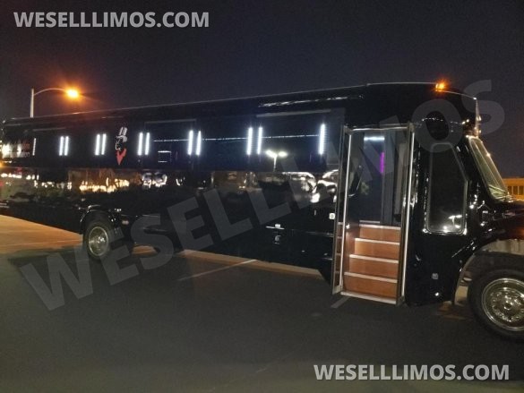2014 Freightliner S2 Limo Bus
