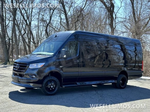 2022 4x4 V6 Road Liner Limousine 15 Passenger Auto Elite Mercedes-Benz Sprinter