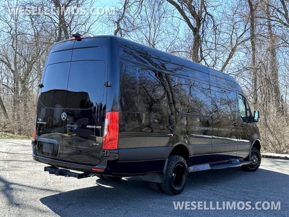 2022 4x4 V6 Road Liner Limousine 15 Passenger Auto Elite Mercedes-Benz Sprinter