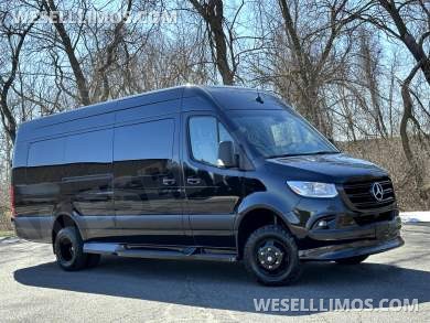 2022 4x4 V6 Road Liner Limousine 15 Passenger Auto Elite Mercedes-Benz Sprinter