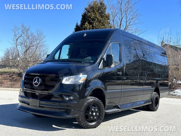 2022 4x4 V6 Road Liner Limousine 15 Passenger Auto Elite Mercedes-Benz Sprinter