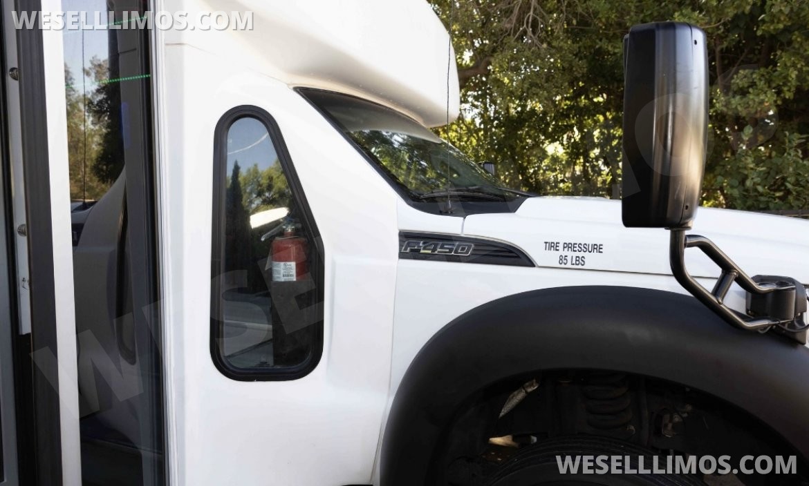 Photo of Limousine for sale: 2017 Ford F450 diesel