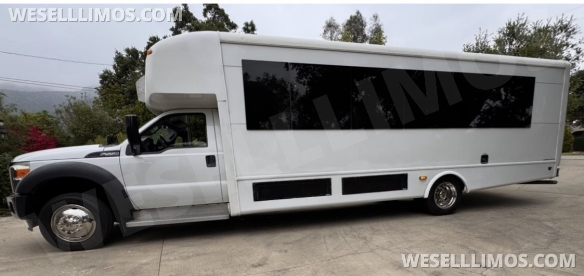 Photo of Limousine for sale: 2017 Ford F450 diesel