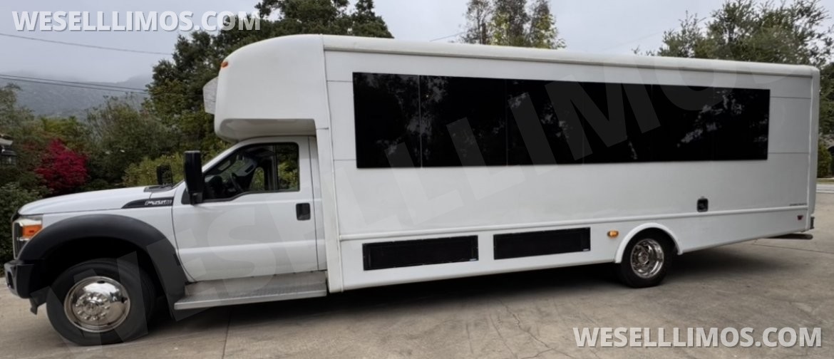 Photo of Limousine for sale: 2017 Ford F450 diesel