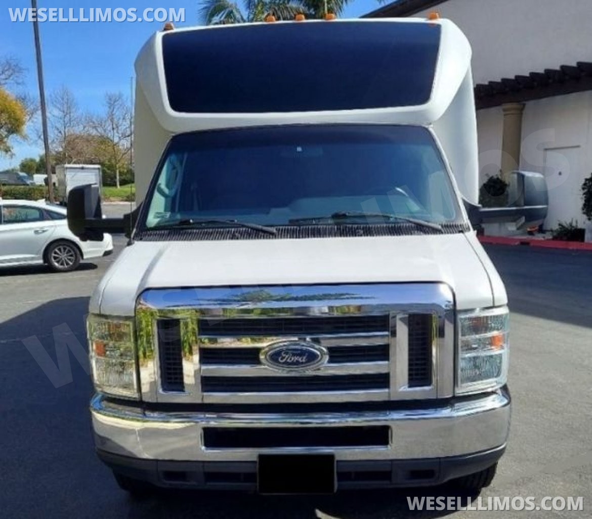 Executive Shuttle for sale: 2016 Ford GM28 E450 6.8L V10 27-Passenger Touring Shuttle by Grech