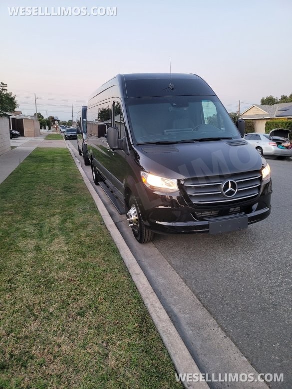 2022 Global  Mercedes-Benz Sprinter  Sprinter
