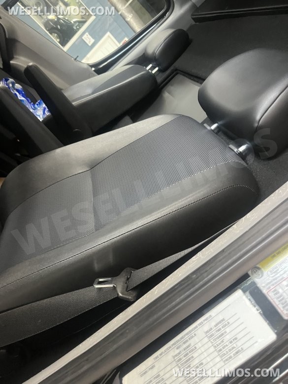 2013 Mercedes-Benz Sprinter 3500 Royale Limousine Van Sprinter