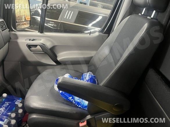 2013 Mercedes-Benz Sprinter 3500 Royale Limousine Van Sprinter