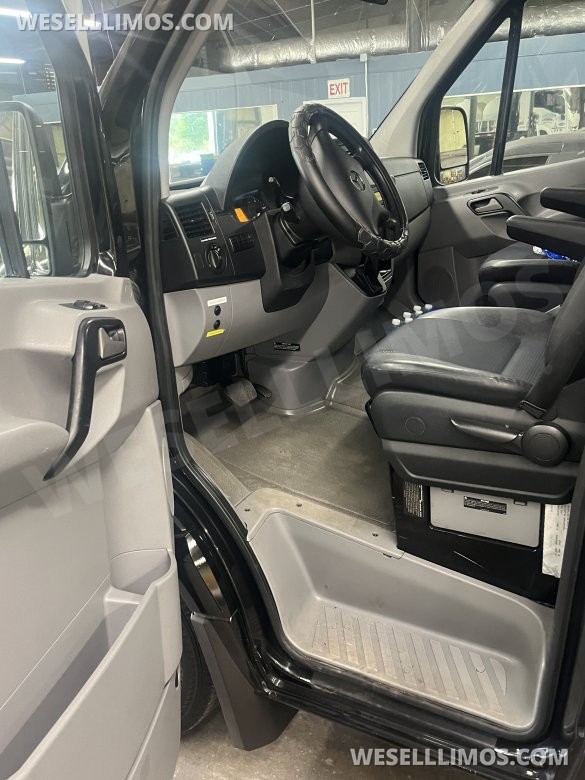 2013 Mercedes-Benz Sprinter 3500 Royale Limousine Van Sprinter