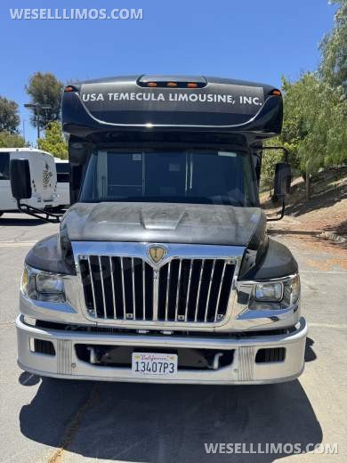 2014 Specialty Vehicles Group International navistar diesel Limo Bus