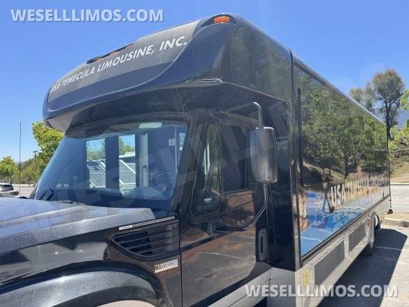 2014 Specialty Vehicles Group International navistar diesel Limo Bus