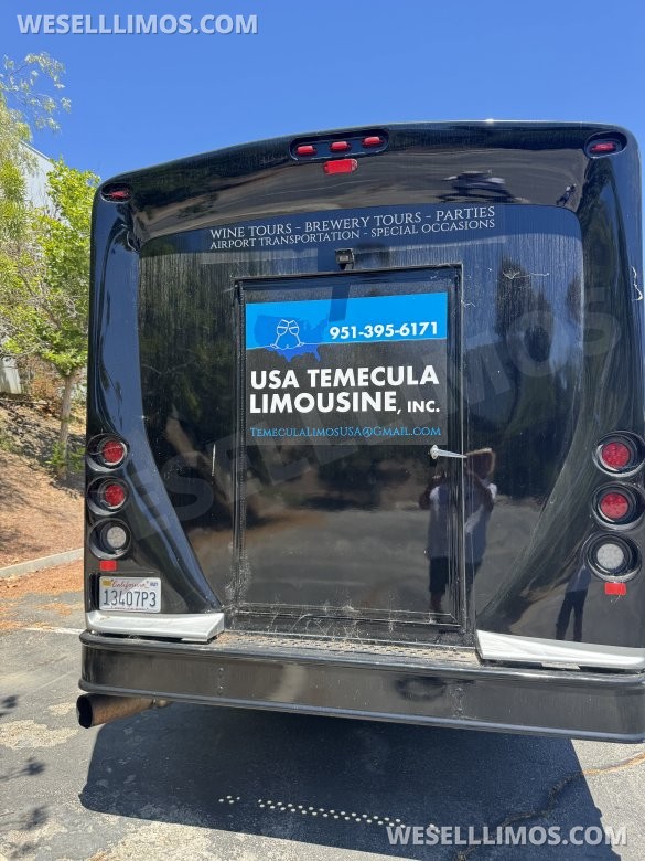 2014 Specialty Vehicles Group International navistar diesel Limo Bus