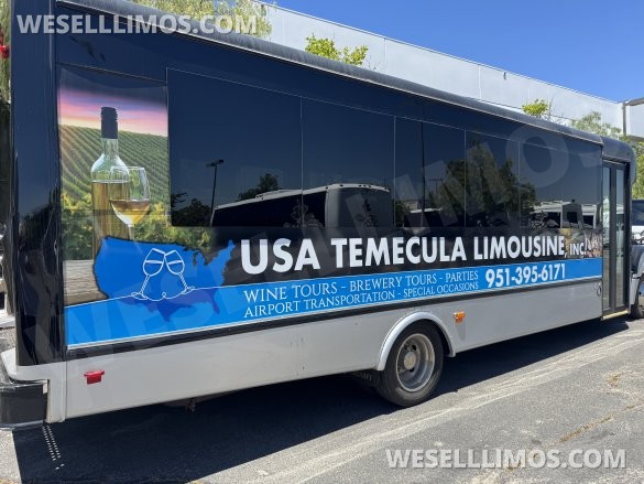 2014 Specialty Vehicles Group International navistar diesel Limo Bus