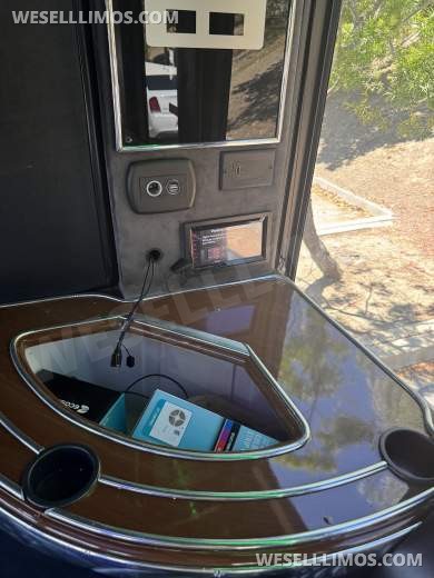 2014 Specialty Vehicles Group International navistar diesel Limo Bus