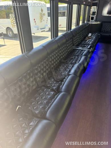 2014 Specialty Vehicles Group International navistar diesel Limo Bus