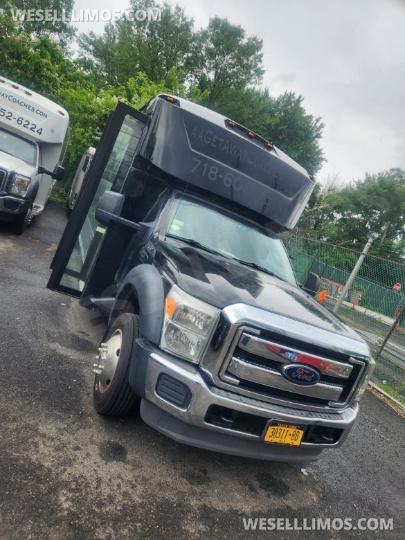 2014 LGE Coach Builder Ford F550 Limo Bus