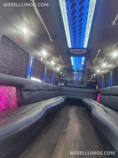 2014 LGE Coach Builder Ford F550 Limo Bus