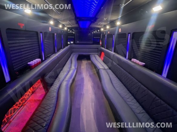 2014 LGE Coach Builder Ford F550 Limo Bus